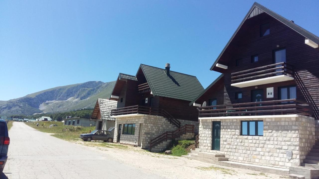 Guesthouse Wolf Zabljak  Bagian luar foto