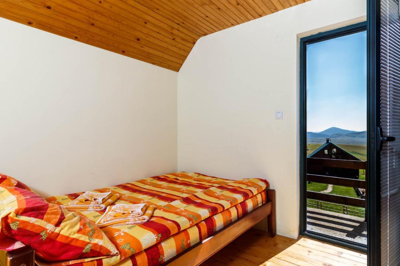 Guesthouse Wolf Zabljak  Bagian luar foto
