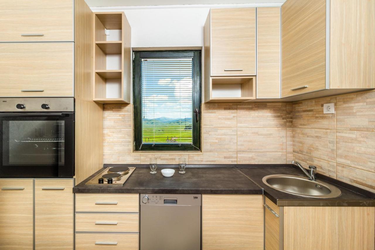 Guesthouse Wolf Zabljak  Bagian luar foto