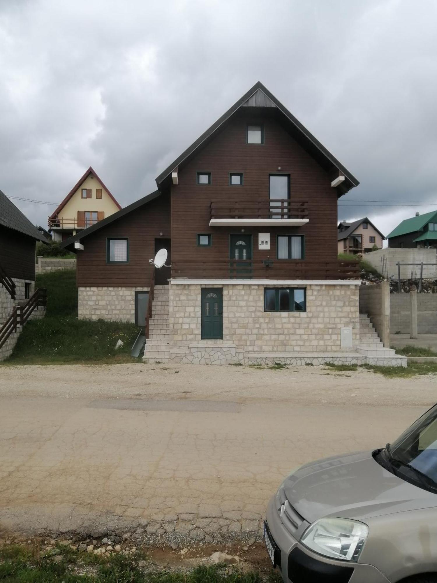 Guesthouse Wolf Zabljak  Bagian luar foto