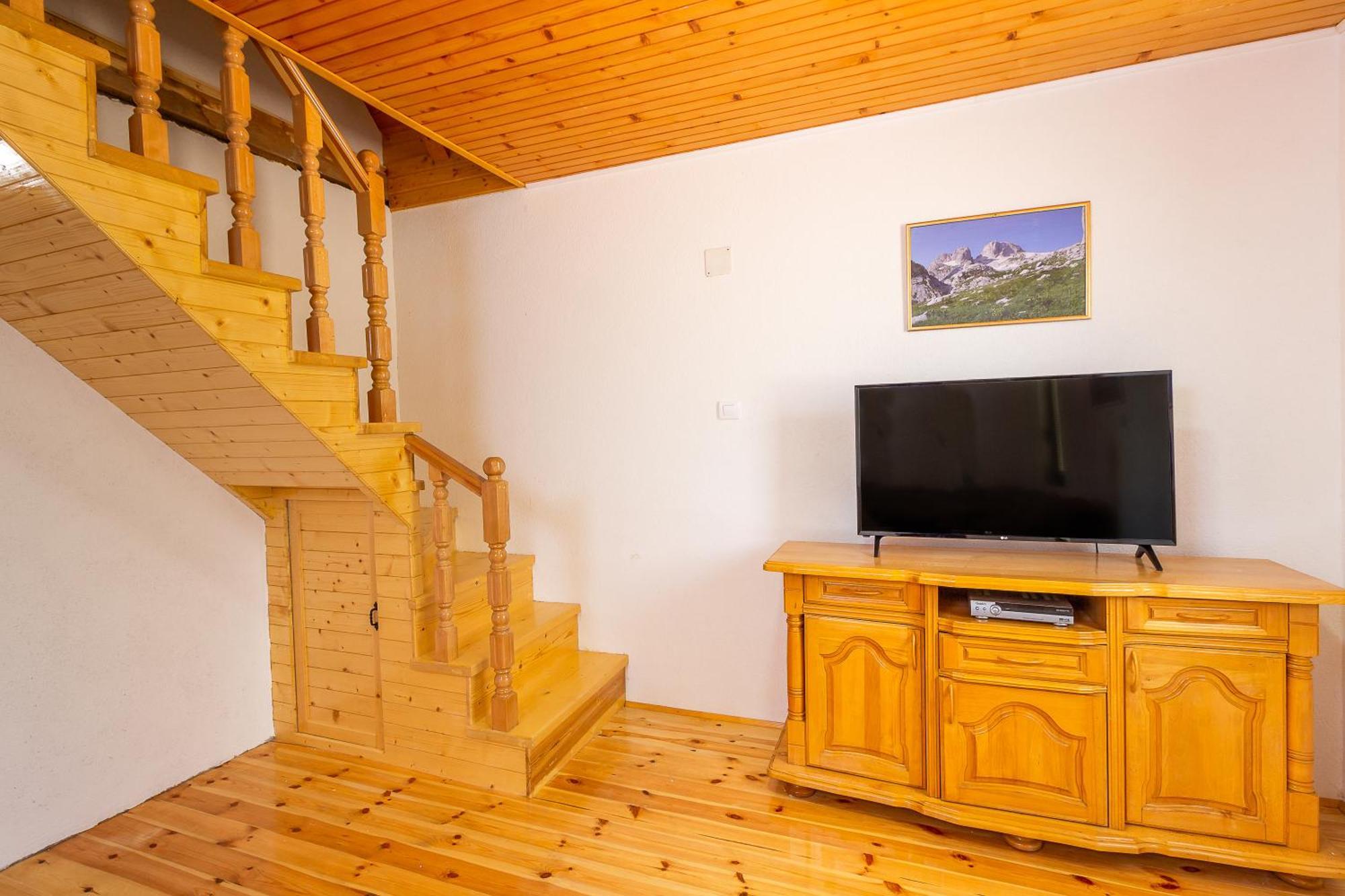 Guesthouse Wolf Zabljak  Bagian luar foto
