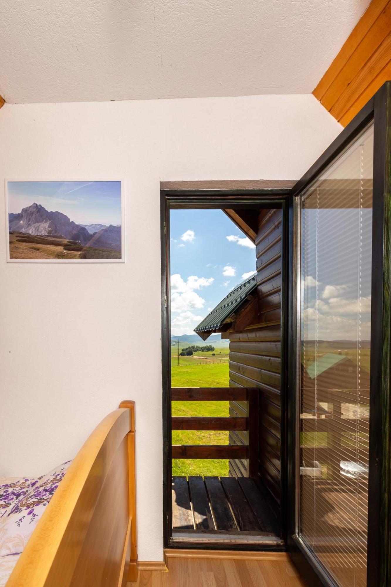 Guesthouse Wolf Zabljak  Bagian luar foto
